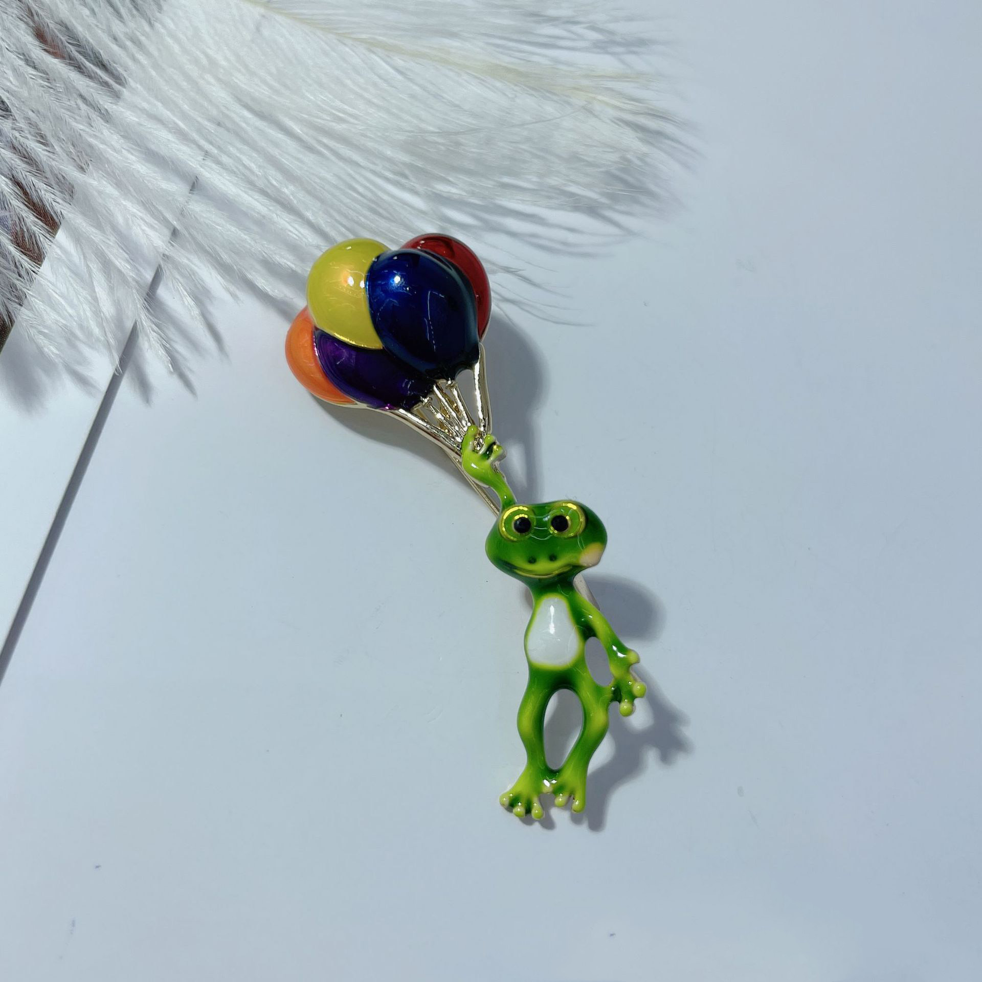 Vivid Frog Holding Colorful Ba - огляд і ціна Embroidery Bali